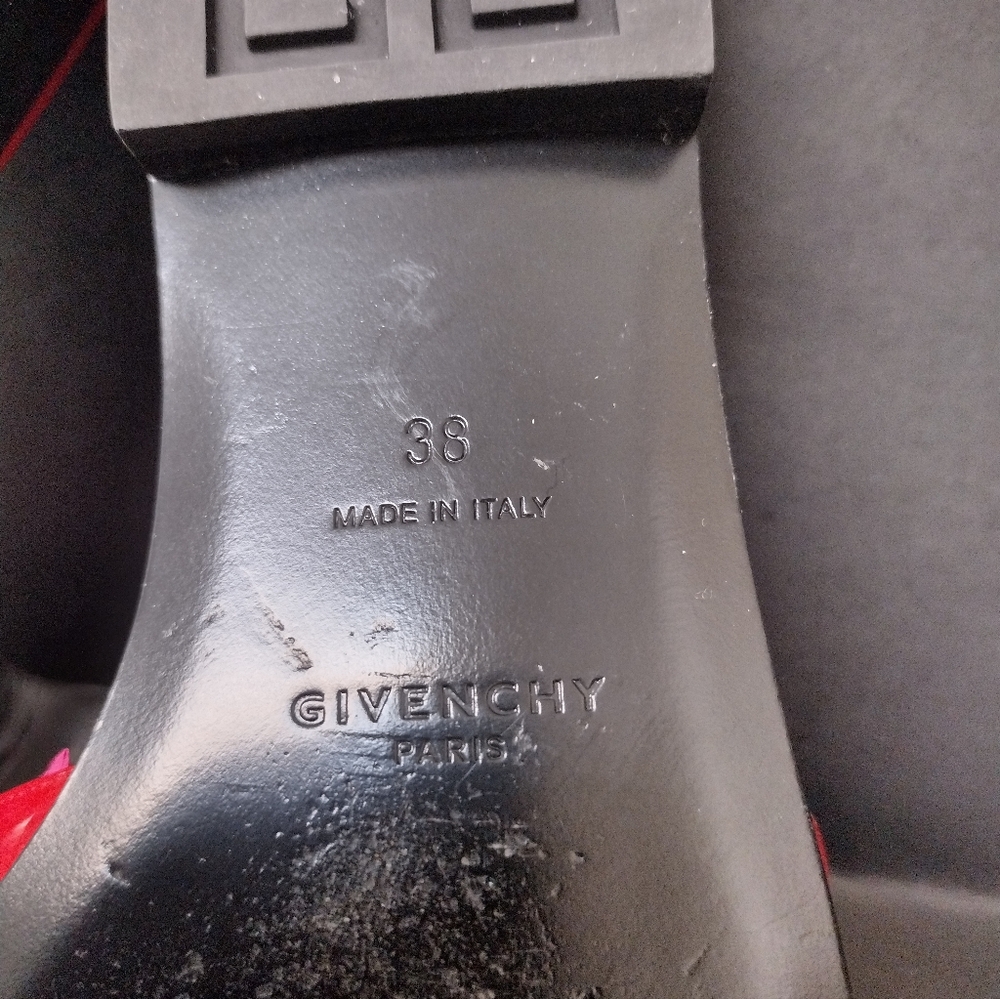 -GIVENCHY- 4G LOGO PATENT LEATHER FLAT MULES SIZE :7.5 (38 ) - Picture 10 of 11